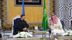 Зеленский прибыл в Саудовскую Аравию для встречи с наследным принцем