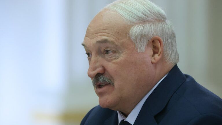 Інтерв’ю про Лукашенка: чому лідер Білорусі ненавидить Путіна