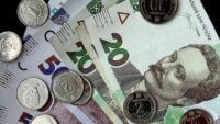 якою буде пенсія якщо є тільки 20 років офіційного стажу