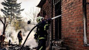 Нічні вибухи в Харкові: є влучання у чотирьох районах, 10 постраждалих Атака на Харків 6 травня 2026