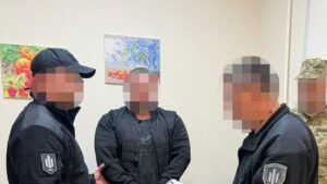 Побив побратима перед строєм: на Дніпропетровщині затримали військового
