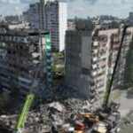 Прошу не мовчати: Зеленська показала частково зруйновану дев’ятиповерхівку у Києві