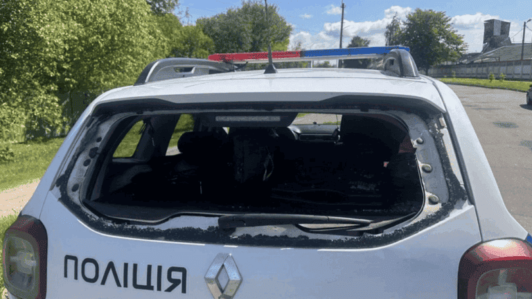 атака на службове авто поліції