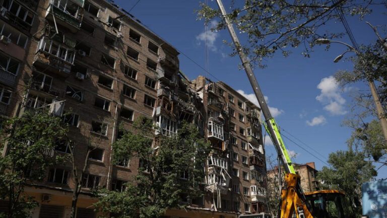 Посла РФ в Албанії викликали через загрозу життю албанського посла у Києві