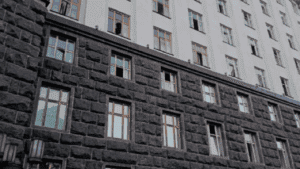 Кабмін пошкоджено внаслідок обстрілу РФ 24 травня: Свириденко розповіла деталі пошкоджено кабмін