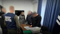Екскерівник Рівненського ТЦК постане перед судом через збитки на закупівлі пікапів Екскерівника Рівненського ТЦК судитимуть за переплату 830 тис. грн на пікапах