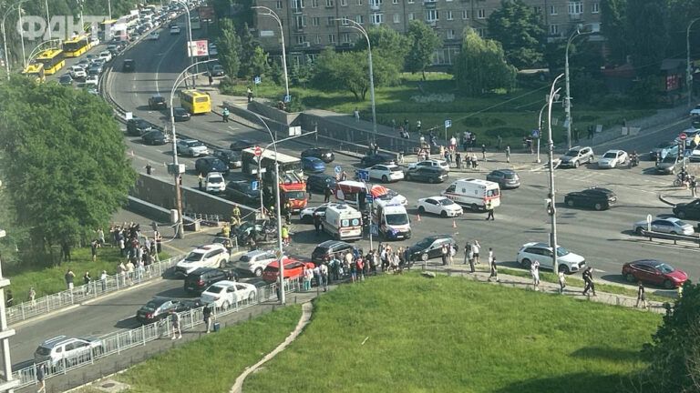 Смертельное ДТП в Киеве: водителю Mercedes объявили подозрение за гибель 4 человек