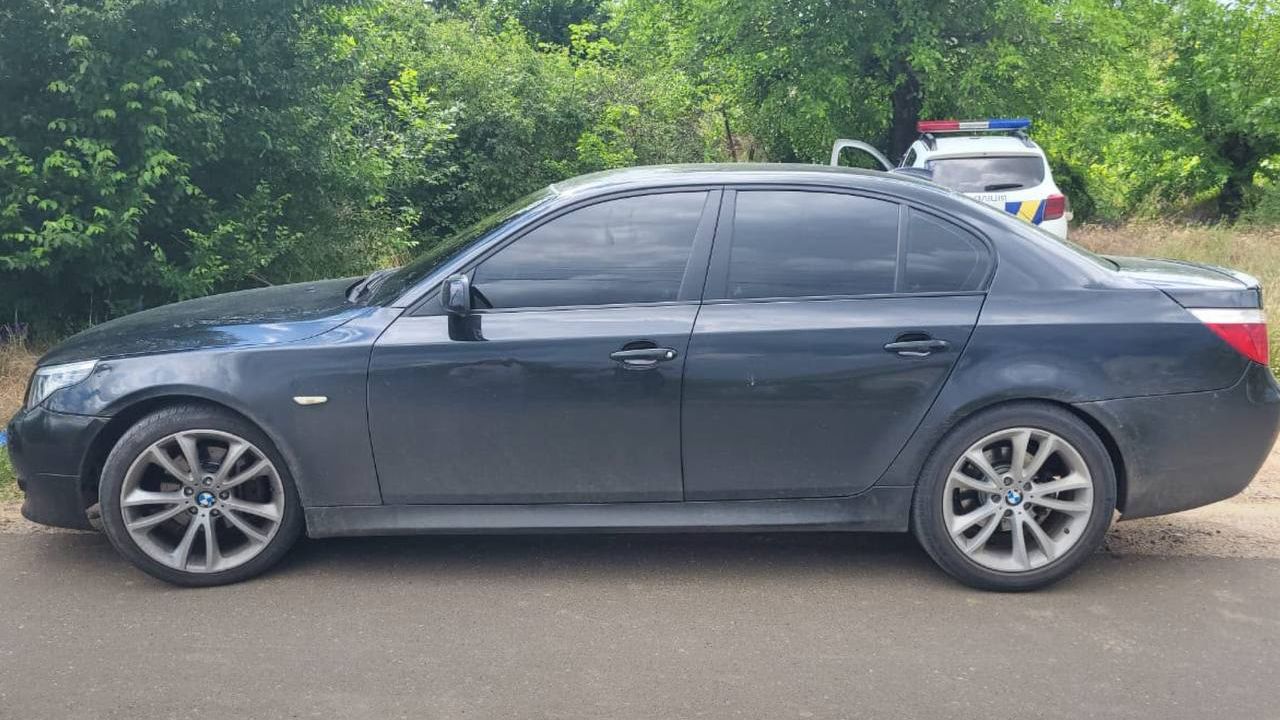 На Одещині водій BMW наїхав на прикордонника