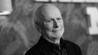Режисер Друзів помер: що відомо про смерть Джеймса Берроуза