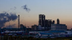 ССО України дронами уразили Тюменський НПЗ за 2,5 тис. км від кордону