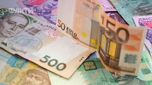 курс євро у липні