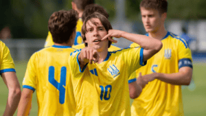 збірна України U-19 Оличенко