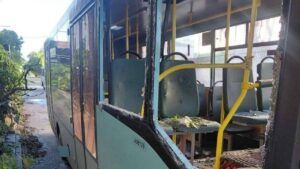 РФ вдарила по маршрутці та зупинці в Херсоні: поранено щонайменше 6 осіб Атака на маршрутку в Херсоні 12 липня 2026