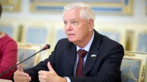 Стала відома попередня причина смерті сенатора Ліндсі Грема Ліндсі Грем помер: попередня причина смерті сенатор-республіканця США