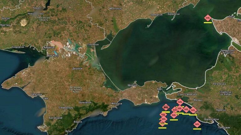 Дроны СБС за ночь атаковали 13 судов теневого флота РФ в Черном и Азовском морях
