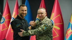 Хмара зустрівся з Драпатим: про що говорили очільник Міноборони і головком ЗСУ Євгеній Хмара, Михайло Драпатий