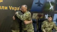 Сырский официально передал полномочия главкома ВСУ Драпатому