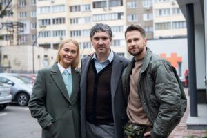 Ко Дню медицинского работника: ICTV2 анонсировал премьеру медицинского сериала Швидкарі Фото 2 Швидкарі