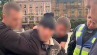 чоловік намагався напасти з ножем на мітингу у Львові