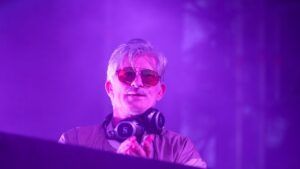 Диджея Kavinsky, автора хита Nightcall из фильма Драйв, нашли мертвым в Париже Діджей Кавінскі