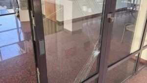 Біля посольства Литви у Києві вночі вибухнула ракета РФ: реакція України та Вільнюса Атака на посольтво Литви в Києві 1 серпня 2026