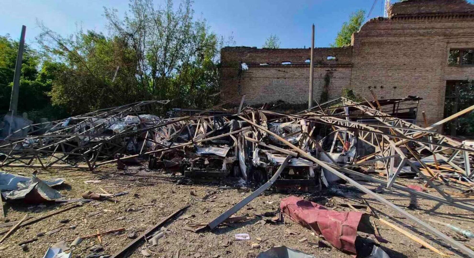 Росія двічі вдарила по Київмедспецтрансу Росія двічі вдарила по Київмедспецтрансу