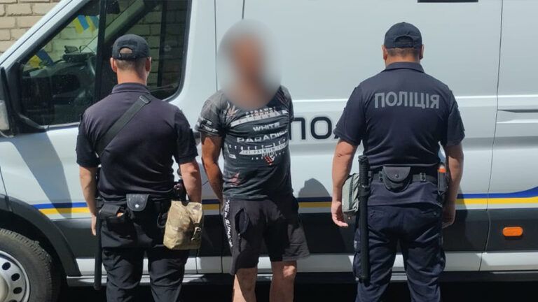 Вибух гранати біля ліцею на Одещині: військовому в СЗЧ оголосили підозру