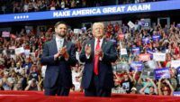 Трамп і Венс: WP розкрила деталі приватної розмови про вибори-2028