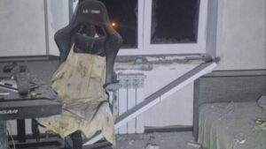 Атака на Запорожье: FPV-дрон ударил по многоэтажке, среди раненых — подросток Атака на Запоріжжя 31 серпня 2026