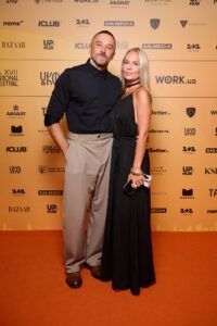 XVII Одесский кинофестиваль: кто из украинских звезд посетил красную дорожку Фото 11 Звезды Starlight Media и популярных сериалов на XVII Одесском кинофестивале Фото 11