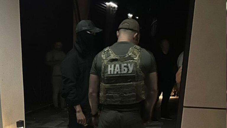 Схема на 2,88 млрд грн: НАБУ викрило розкрадання в Укрнафті та витік даних у СБУ