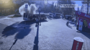 Російський FPV-дрон атакував автобус у Запоріжжі