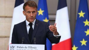 Макрон попередив РФ про відповідь на гібридні атаки в Європі