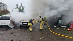 РФ вже двічі від ранку атакувала АЗС на Житомирщині: які наслідки У перемісті Звягеля на Житомирщині пролунали вибухи 21 вересня 2026 року: влучили у АЗС