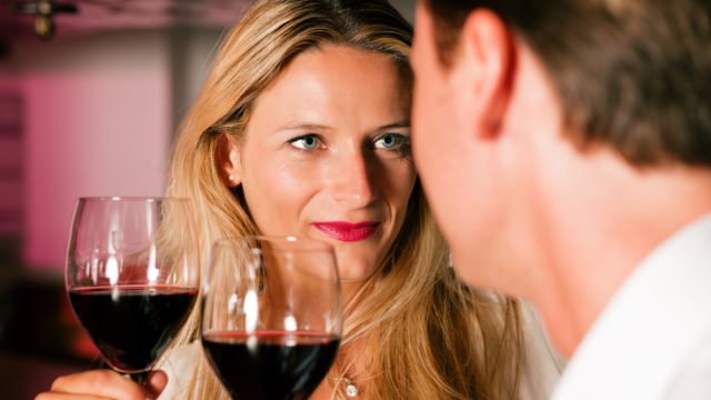 Сухое красное вино полезно для сердца и пищеварения