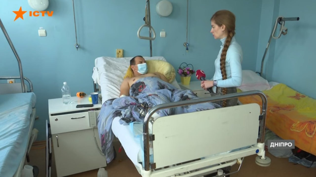 Від ампутації обох кінцівок його врятували: історія бойового медика Максима