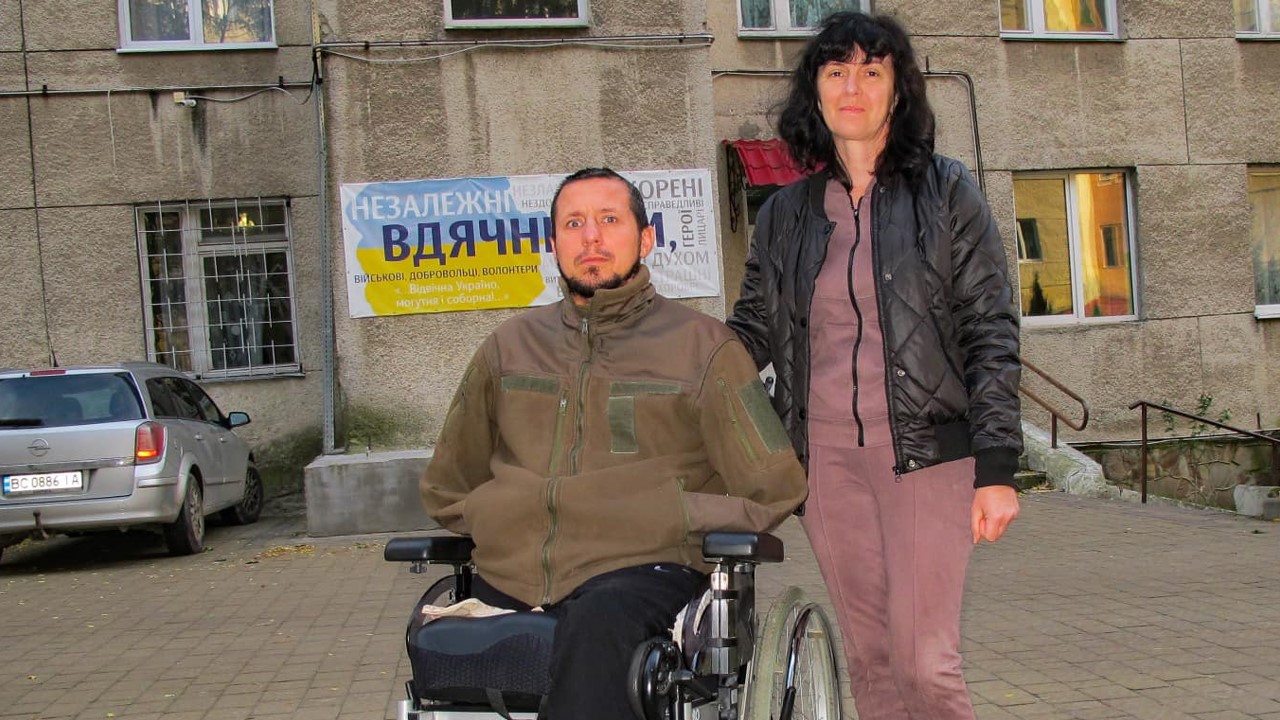 Благодаря любимой жене: воин рассказал, как пережил ампутации, инсульт и реабилитацию