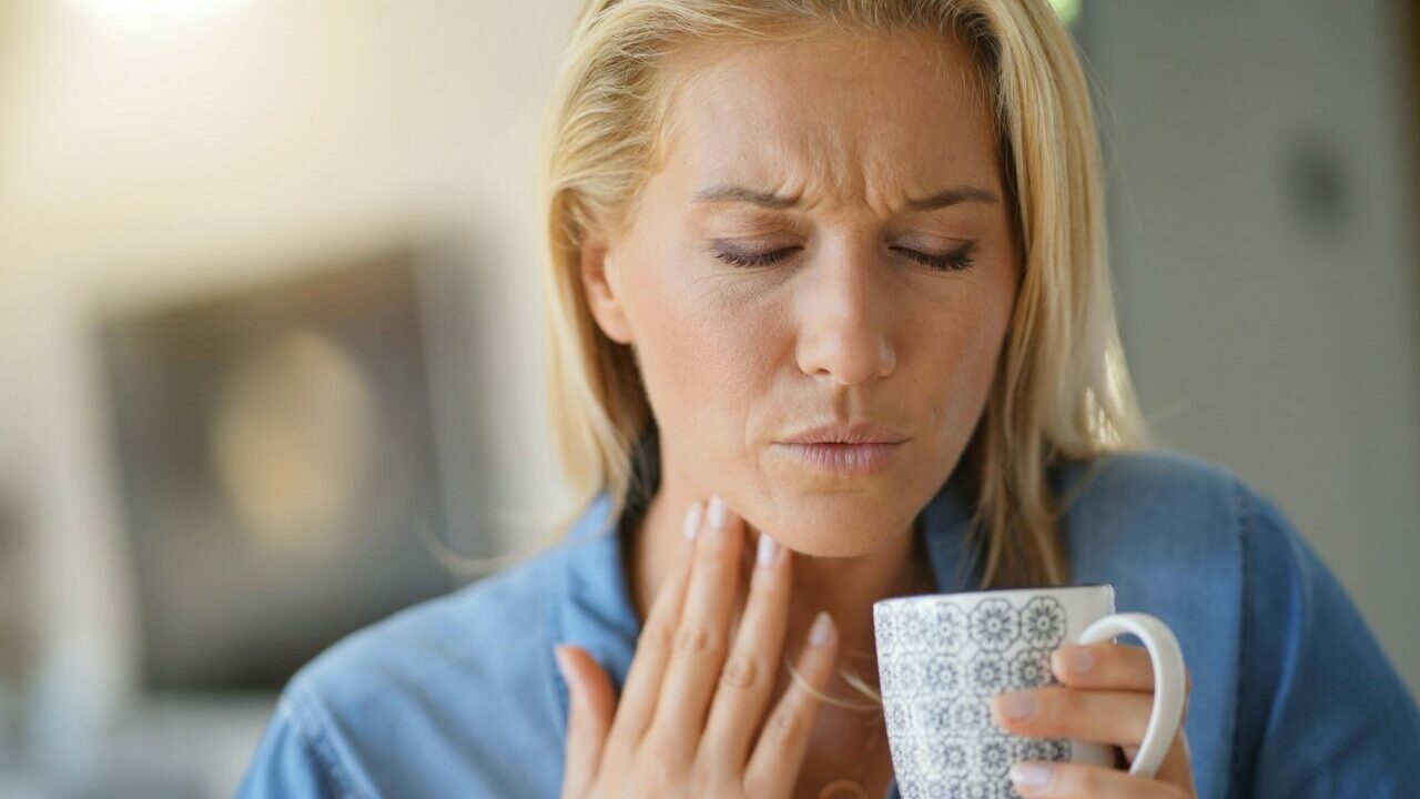 біль у горлі