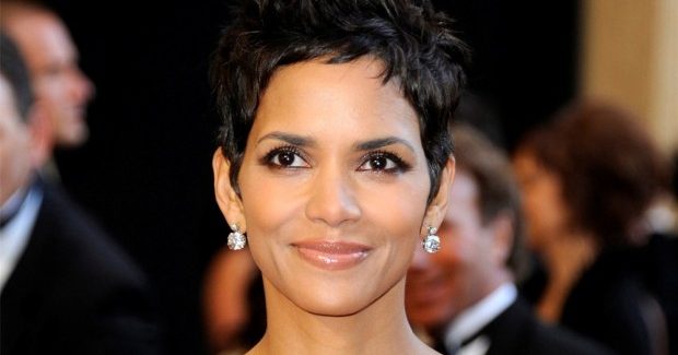 Холли Берри разделась в поддержку ЛГБТ