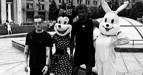 Фотоальбом з України: лідер Massive Attack поділився знімками з Києва