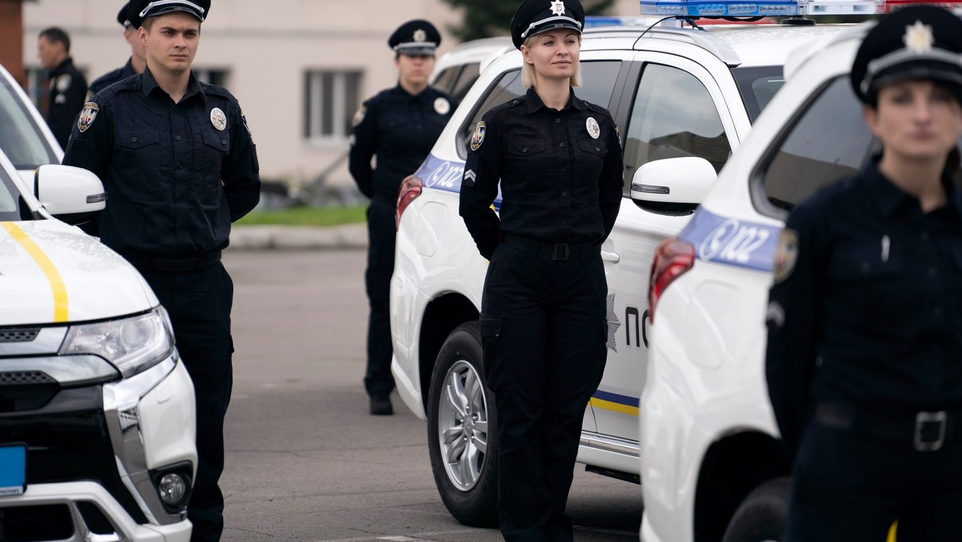 Патрульная полиция получила 83 гибридных Mitsubishi Outlander PHEV видео