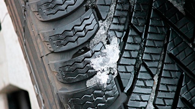 Коли міняти літню гуму на зимову 2019 за законом України