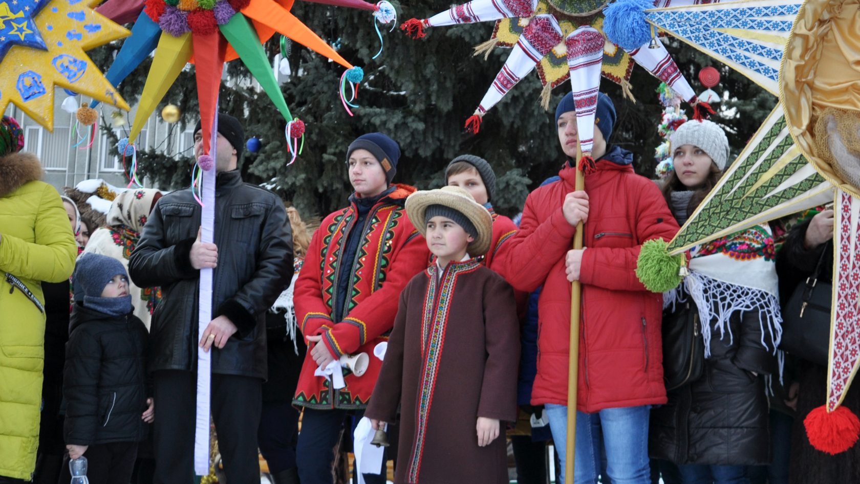 Старый Новый год 2025: когда колядуют, посевают, и щедруют