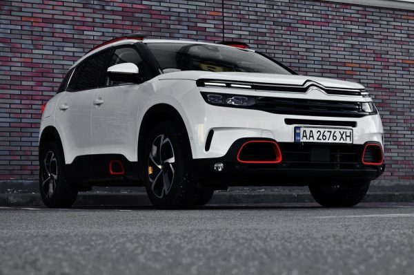 Тест-драйв Citroen C5 Aircross: французький бульдог