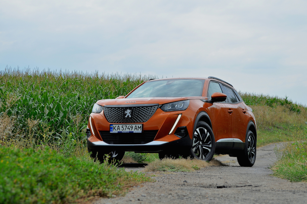 Тест-драйв Peugeot 2008: гаджет на колесах?