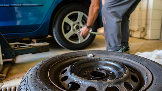 Де замінити шини в Києві: список місць і ціни