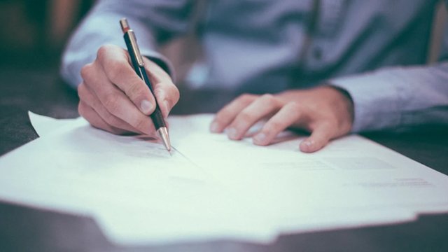 Як написати скаргу – зразок та інструкція