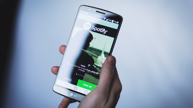 Spotify запустил Greenroom — это аналог Clubhouse