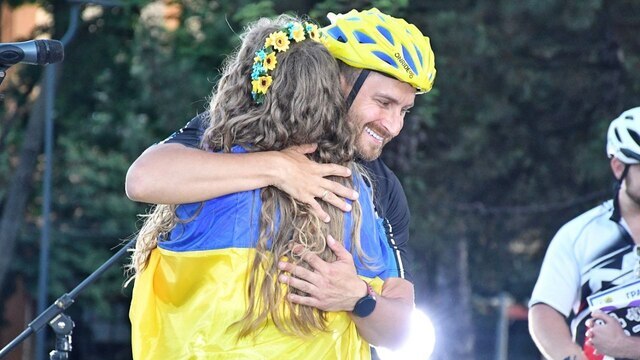 1000 км на велосипеді та концерти на площах: НЕзалежний велотур Олега Собчука набирає обертів