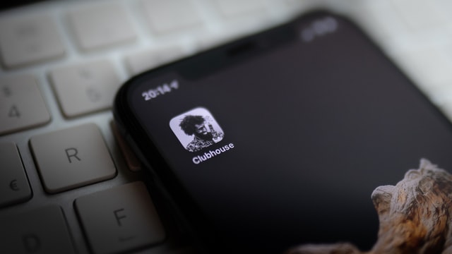 Clubhouse стал доступным на Android и iOS